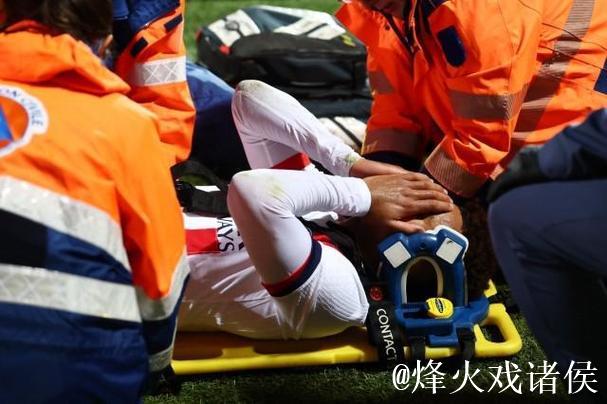 法甲-门德斯建功杜埃伤退 巴黎1-1战平洛里昂暂居榜首